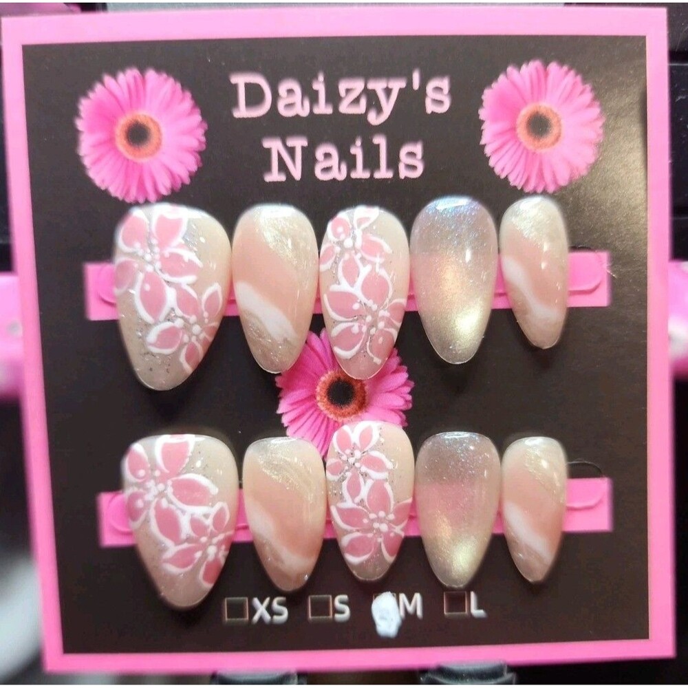 Medium Size Press-on Nail 10Pc Set Handmade Almond Pink Floral 2.0 Cm Length